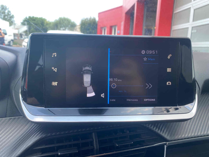 PEUGEOT 208 1.2 PureTech 100 STYLE 2021