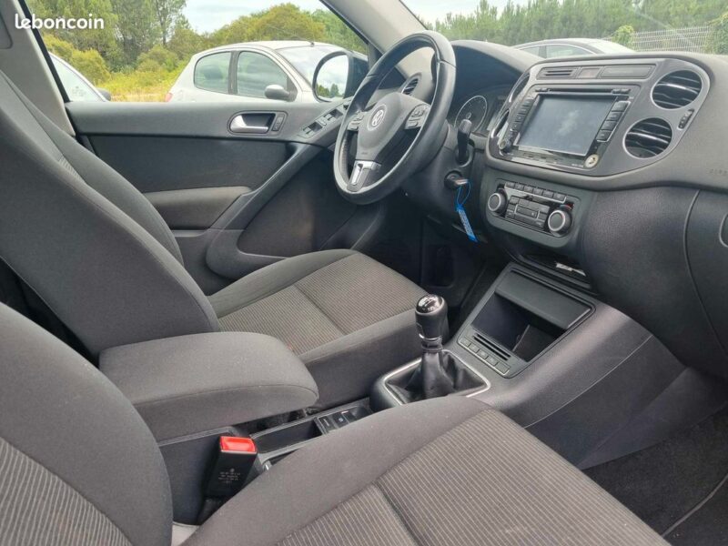 VOLKSWAGEN TIGUAN 2013