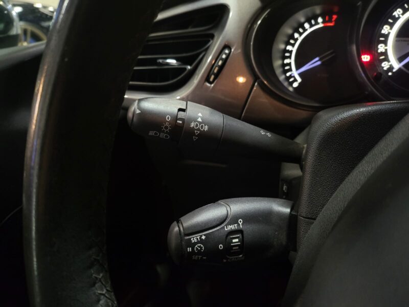 CITROEN C3 II 1.2 VTi 82cv MusicBox 1ère Main // HISTORIQUE D'ENTRETIEN/CAMERA DE RECUL/BLUETOOTH