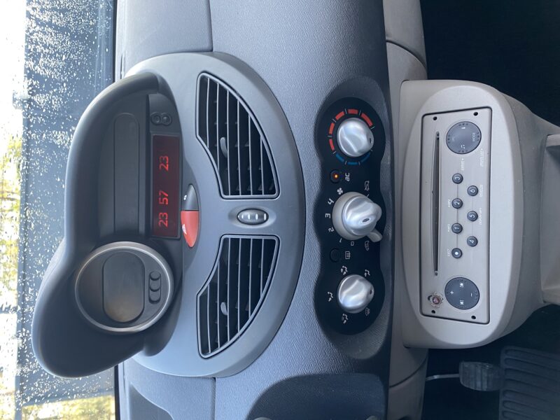 RENAULT TWINGO II 2007