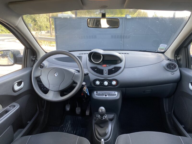 RENAULT TWINGO II 2011