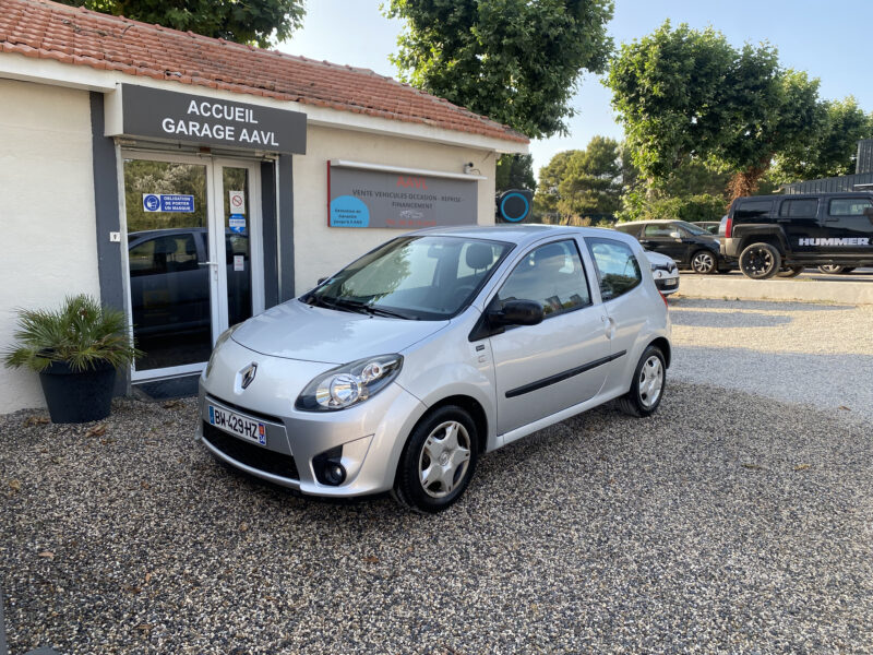 RENAULT TWINGO II 2011