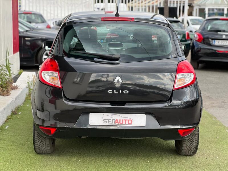 RENAULT CLIO III 2010