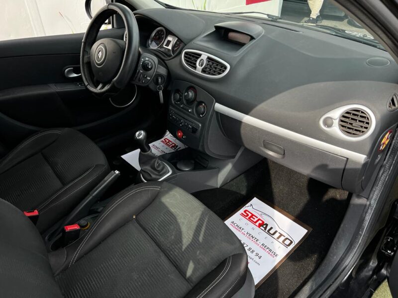 RENAULT CLIO III 2010