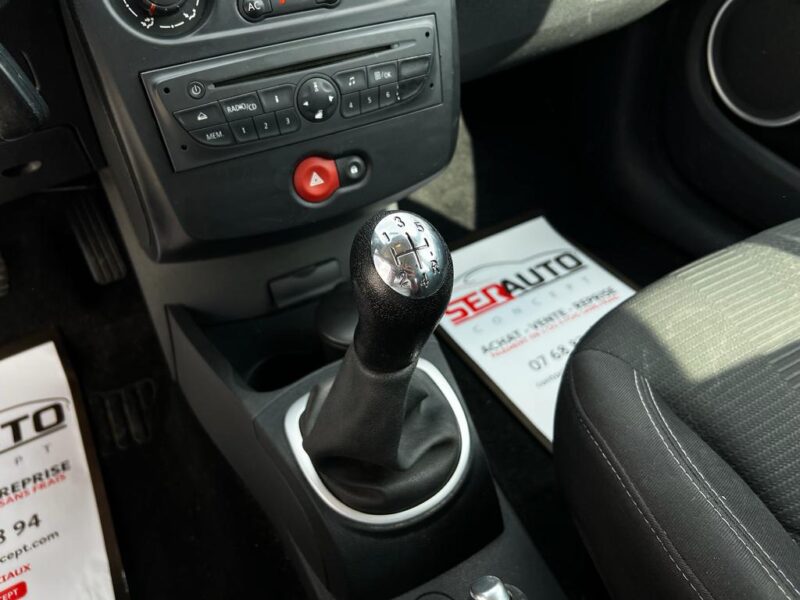 RENAULT CLIO III 2010