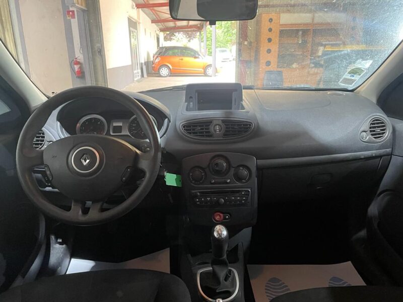 RENAULT CLIO III 2012