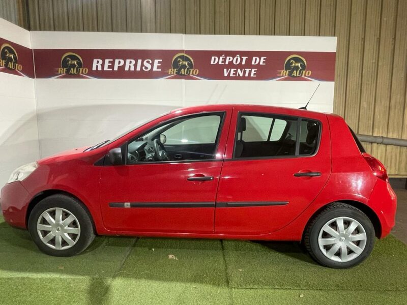 RENAULT CLIO III 2012