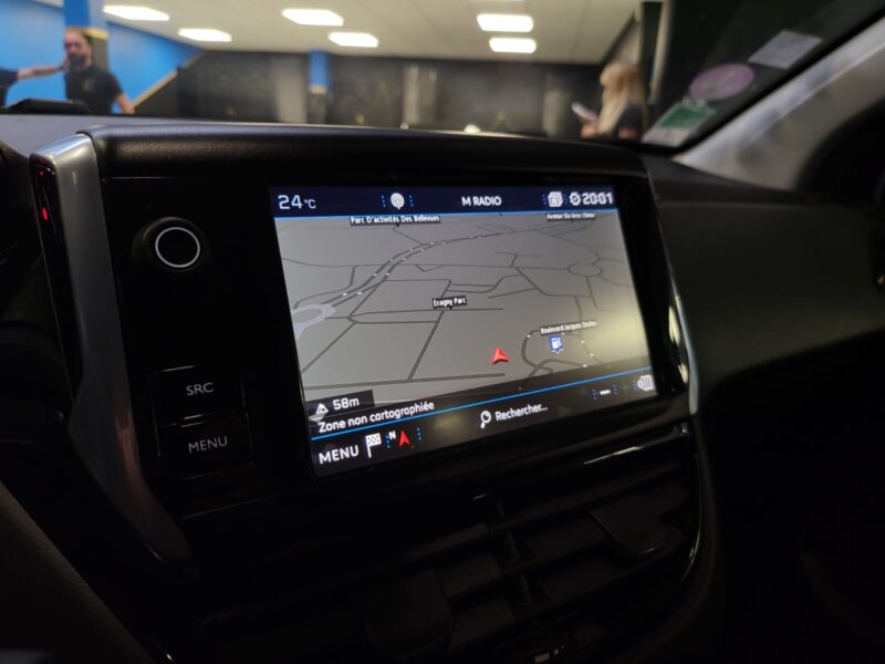 PEUGEOT 208 I 1.2 PureTech 82cv SIGNATURE /GPS+REGULATEUR+AIDE AU PARKING+CARPLAY/ 2018