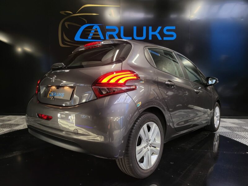 PEUGEOT 208 I 1.2 PureTech 82cv SIGNATURE /GPS+REGULATEUR+AIDE AU PARKING+CARPLAY/ 2018