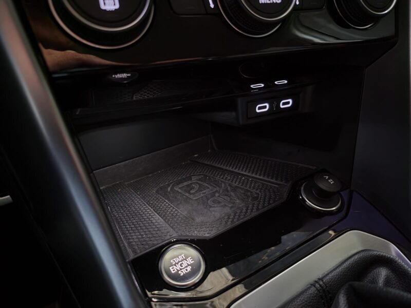 VOLKSWAGEN T-ROC 1.0 TSI 110CH ACTIVE / VIRTUAL COCKPIT + APPLE CARPLAY + CAMERA + FULL LED