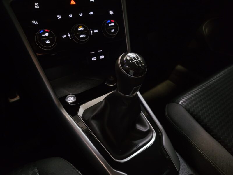 VOLKSWAGEN T-ROC 1.0 TSI 110CH ACTIVE / VIRTUAL COCKPIT + APPLE CARPLAY + CAMERA + FULL LED