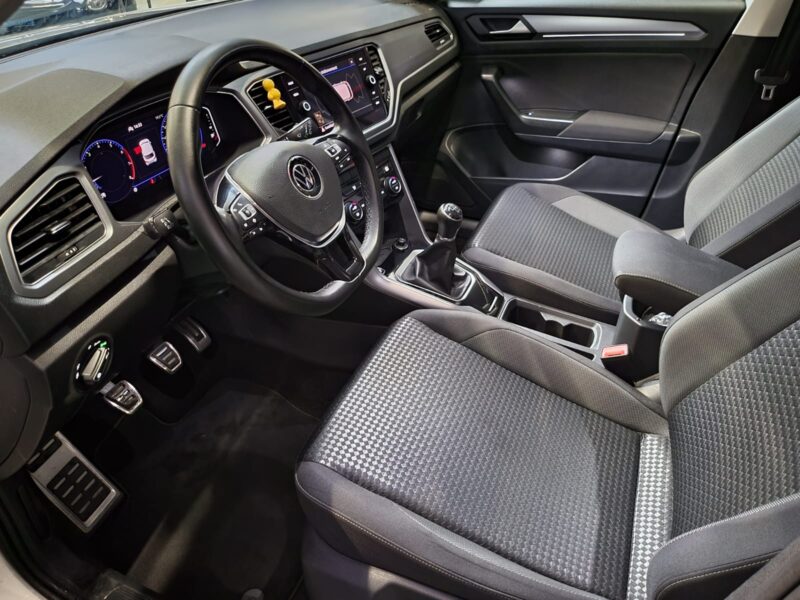 VOLKSWAGEN T-ROC 1.0 TSI 110CH ACTIVE / VIRTUAL COCKPIT + APPLE CARPLAY + CAMERA + FULL LED