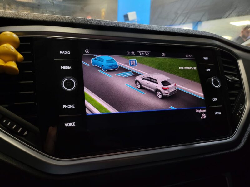 VOLKSWAGEN T-ROC 1.0 TSI 110CH ACTIVE / VIRTUAL COCKPIT + APPLE CARPLAY + CAMERA + FULL LED