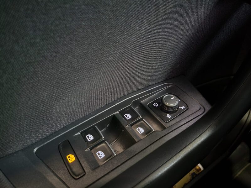 VOLKSWAGEN T-ROC 1.0 TSI 110CH ACTIVE / VIRTUAL COCKPIT + APPLE CARPLAY + CAMERA + FULL LED