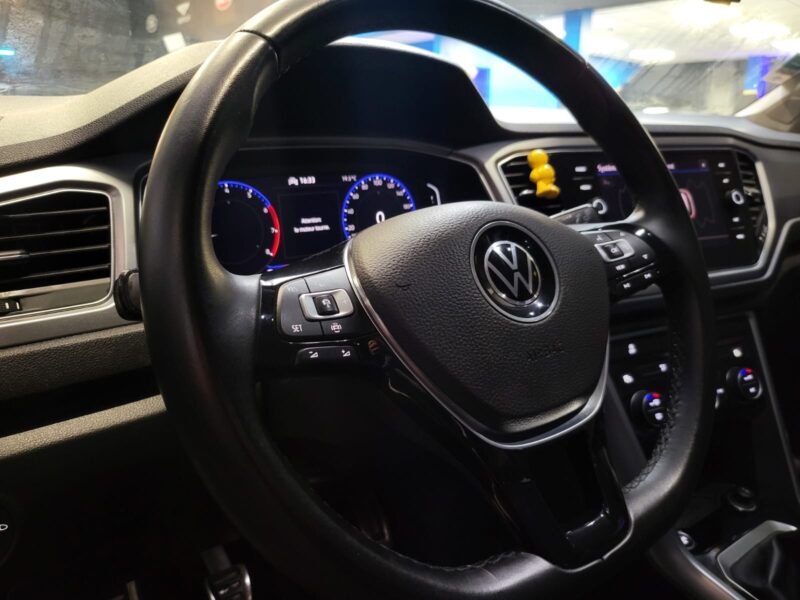 VOLKSWAGEN T-ROC 1.0 TSI 110CH ACTIVE / VIRTUAL COCKPIT + APPLE CARPLAY + CAMERA + FULL LED