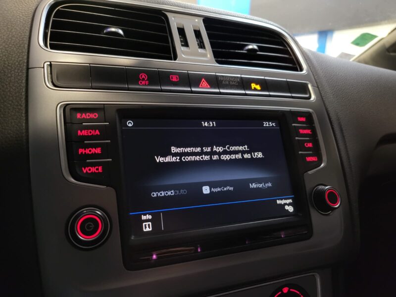VOLKSWAGEN POLOV 1.4 TDI 90cv ALLSTAR 1ER MAIN TOIT OUVRANT / APPLE CARPLAY ANDROID AUTO / RADARS AV