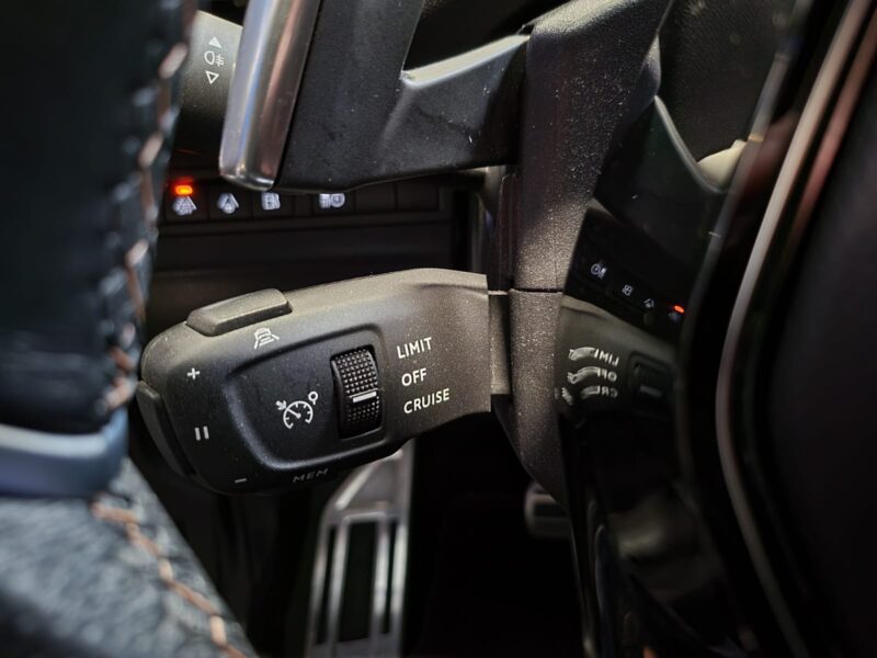 PEUGEOT 3008 HYbrid H4 225cv GT PACK / PACK CITY II 1ER MAIN TOIT OUVRANT / CARPLAY