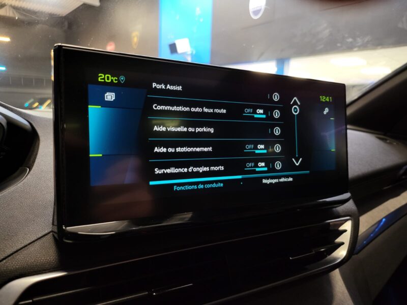 PEUGEOT 3008 HYbrid H4 225cv GT PACK / PACK CITY II 1ER MAIN TOIT OUVRANT / CARPLAY