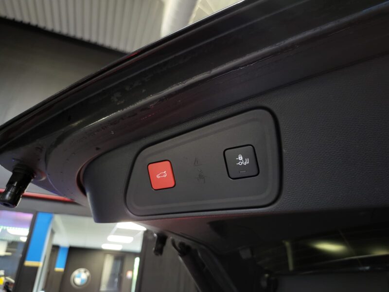 PEUGEOT 3008 HYbrid H4 225cv GT PACK / PACK CITY II 1ER MAIN TOIT OUVRANT / CARPLAY