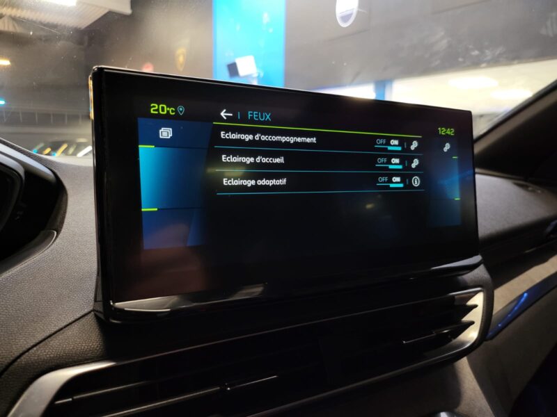 PEUGEOT 3008 HYbrid H4 225cv GT PACK / PACK CITY II 1ER MAIN TOIT OUVRANT / CARPLAY