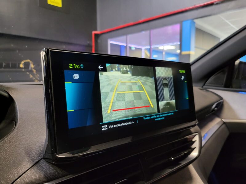 PEUGEOT 3008 HYbrid H4 225cv GT PACK / PACK CITY II 1ER MAIN TOIT OUVRANT / CARPLAY