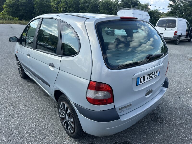 RENAULT SCÉNIC I Monospace 2002