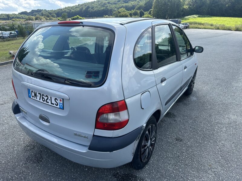 RENAULT SCÉNIC I Monospace 2002