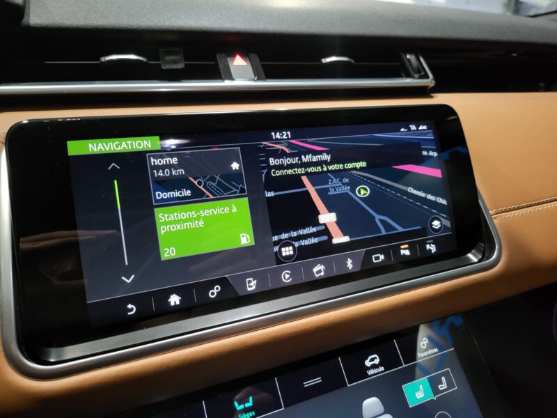 LAND ROVER RANGE ROVER VELAR 2.0 SD4 240cv R-Dynamic AWD / ANDROID AUTO/SIEGES CHAUFFANTS-MASSANTS/A