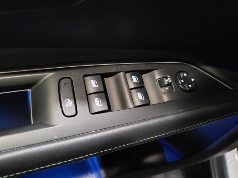 PEUGEOT 3008 II 1.6 BlueHDi 120cv Crossway EAT6 1ère Main // APPLE CARPLAY/MIRROR LINK/CAMERA DE REC