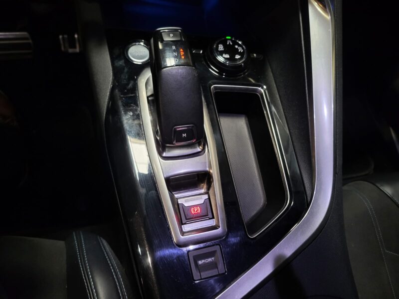 PEUGEOT 3008 II 1.6 BlueHDi 120cv Crossway EAT6 1ère Main // APPLE CARPLAY/MIRROR LINK/CAMERA DE REC