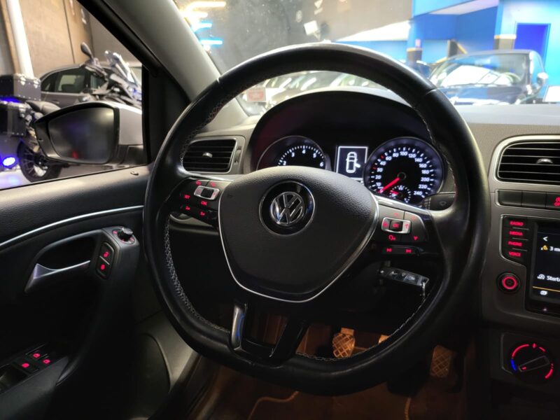 VOLKSWAGEN POLO 5 1.2 TSI 16V 90CH LOUNG / GPS + RADAR + PHARE AUTO