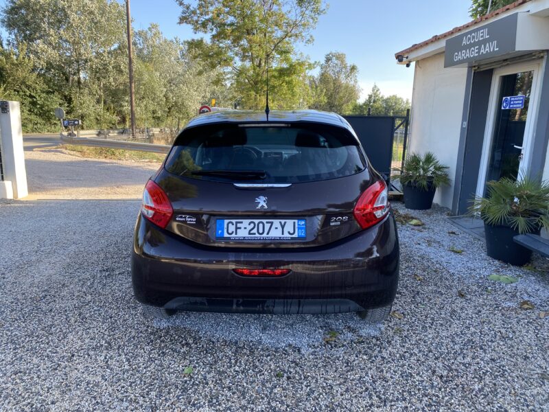 PEUGEOT 208 I 2012