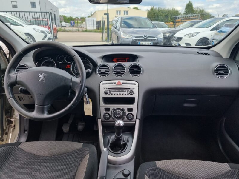 PEUGEOT 308 1.6 HDi 110 Premium 