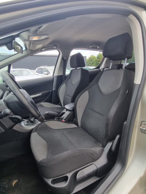 PEUGEOT 308 1.6 HDi 110 Premium 
