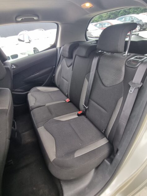 PEUGEOT 308 1.6 HDi 110 Premium 