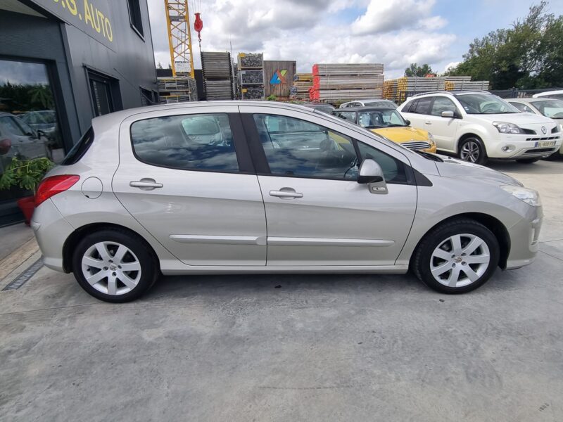 PEUGEOT 308 1.6 HDi 110 Premium 