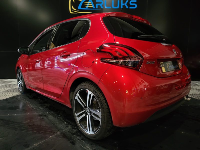 1.2 THP 110cv GT LINE / TOIT PANO / CARPLAY 