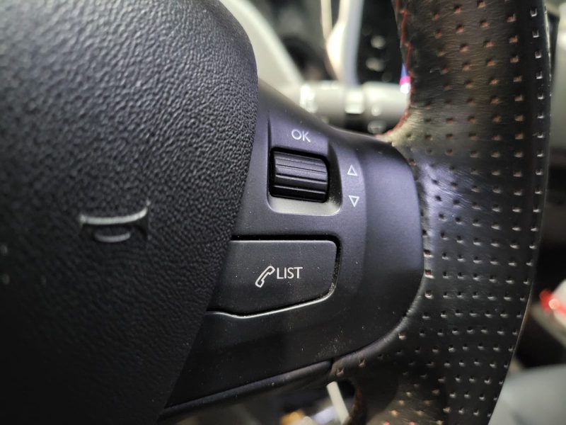 1.2 THP 110cv GT LINE / TOIT PANO / CARPLAY 