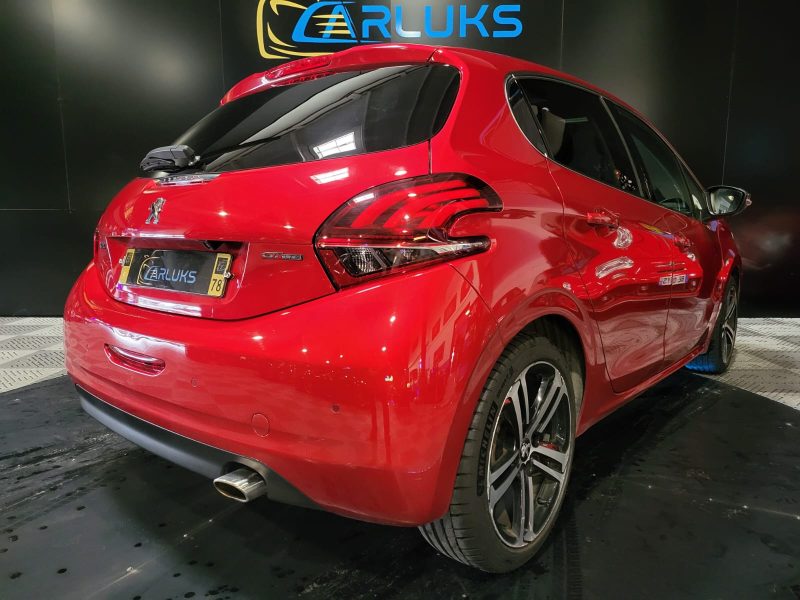 1.2 THP 110cv GT LINE / TOIT PANO / CARPLAY 