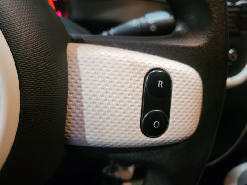 0.9 TCe 90cv ZEN / RADAR AR / LIMITEUR