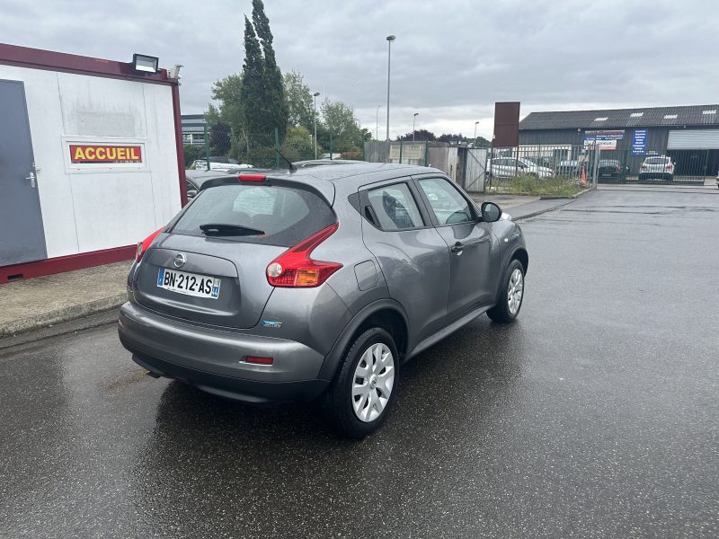 NISSAN JUKE 2011