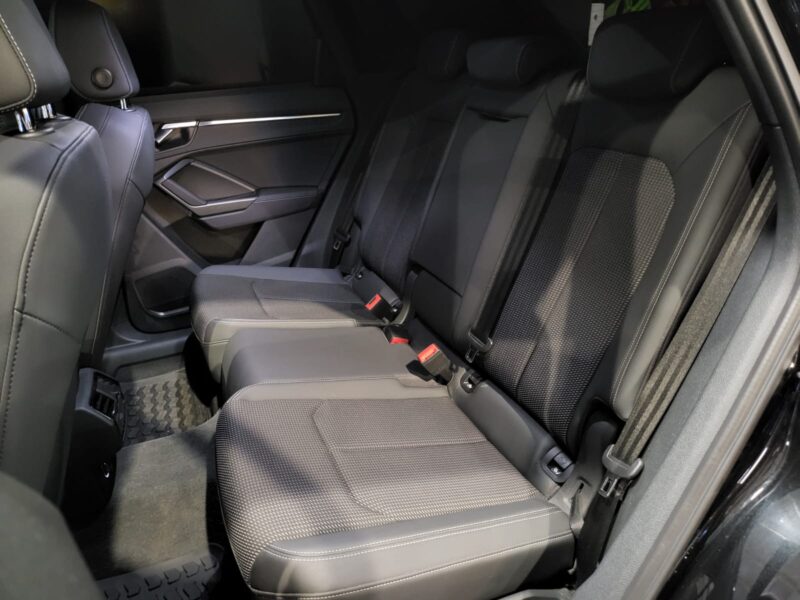 AUDI Q3 35 TDI 150cv S-LINE 1 ER MAIN VOLANT MEPLAT / CAMERA / KEYLESS GO