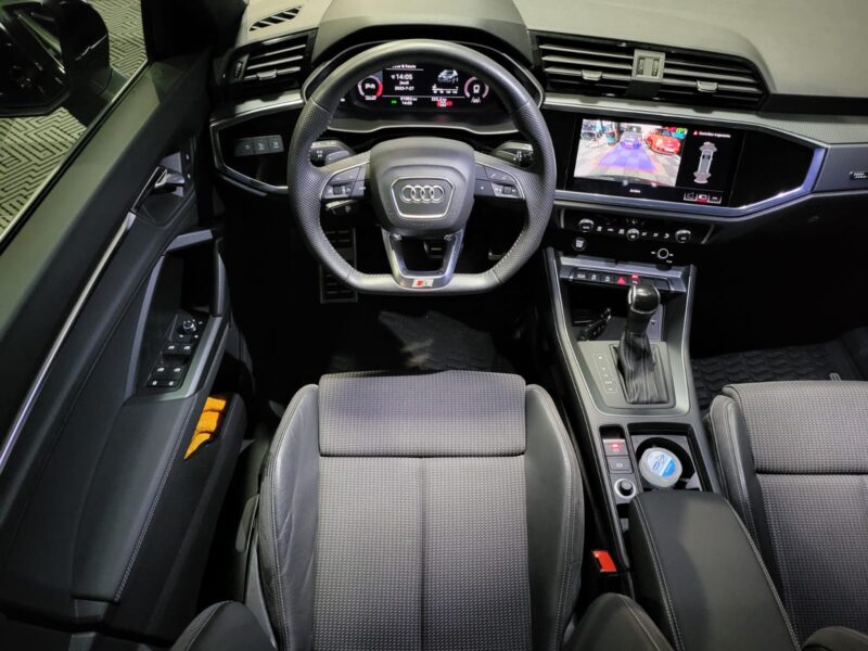 AUDI Q3 35 TDI 150cv S-LINE 1 ER MAIN VOLANT MEPLAT / CAMERA / KEYLESS GO