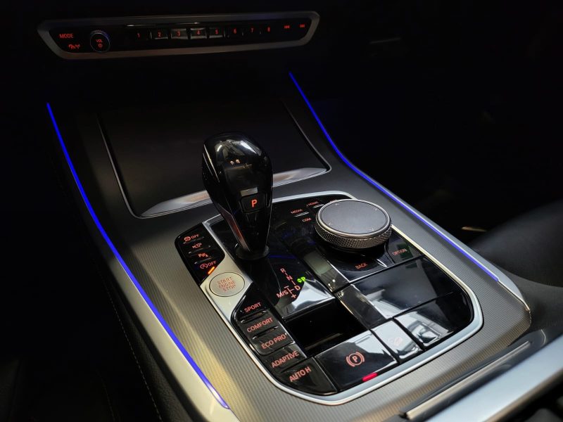 BMW X5 25d X-DRIVE X-LINE 231cv 1ER MAIN TOIT OUVRANT / CUIR CHAUFF ELECT MEMOIRE / TETE HAUT