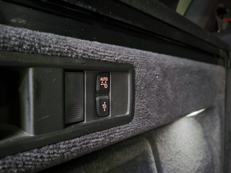 BMW X5 25d X-DRIVE X-LINE 231cv 1ER MAIN TOIT OUVRANT / CUIR CHAUFF ELECT MEMOIRE / TETE HAUT