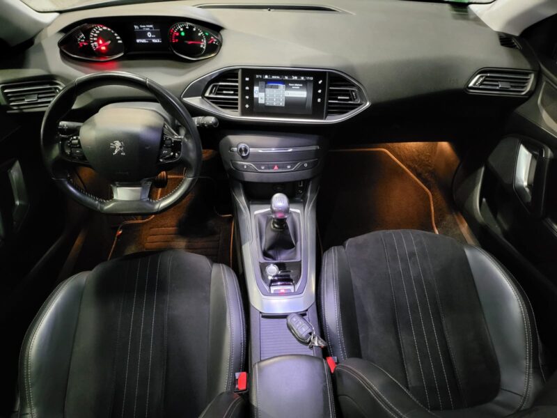 PEUGEOT 308 II 1.2 e-THP 130cv Féline BVM6 // CAMERA DE RECUL/GPS/BLUETOOTH