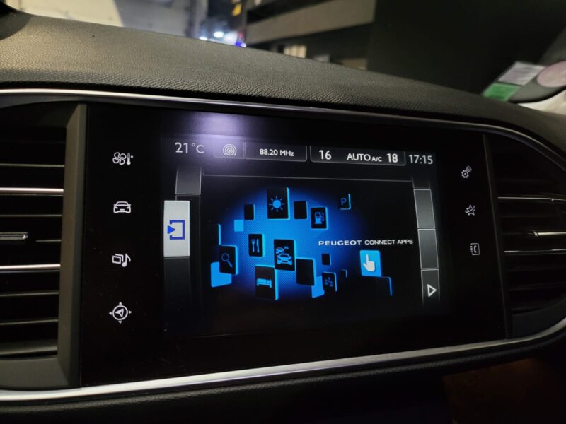 PEUGEOT 308 II 1.2 e-THP 130cv Féline BVM6 // CAMERA DE RECUL/GPS/BLUETOOTH
