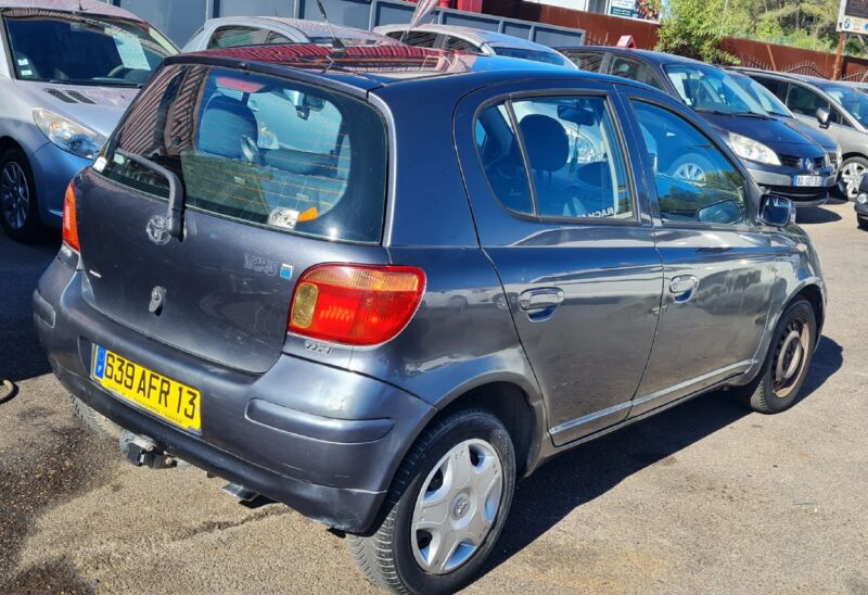 TOYOTA YARIS 2004
