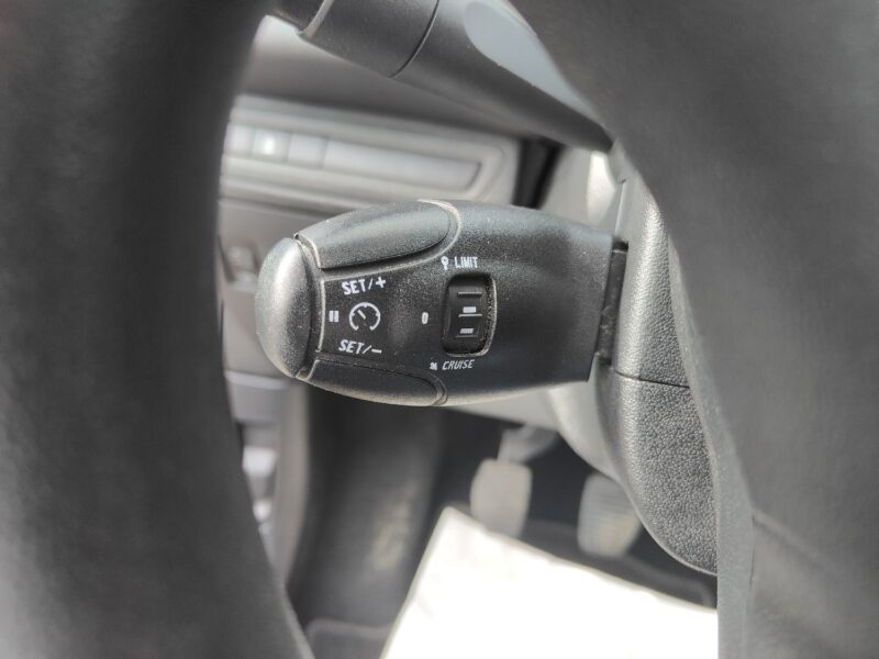 PEUGEOT 208 1.0 VTi 68cv LIKE