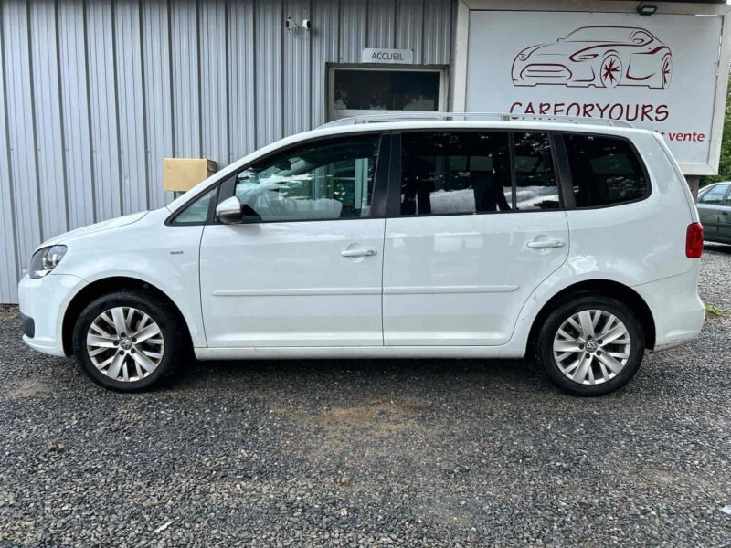 VOLKSWAGEN TOURAN 2013